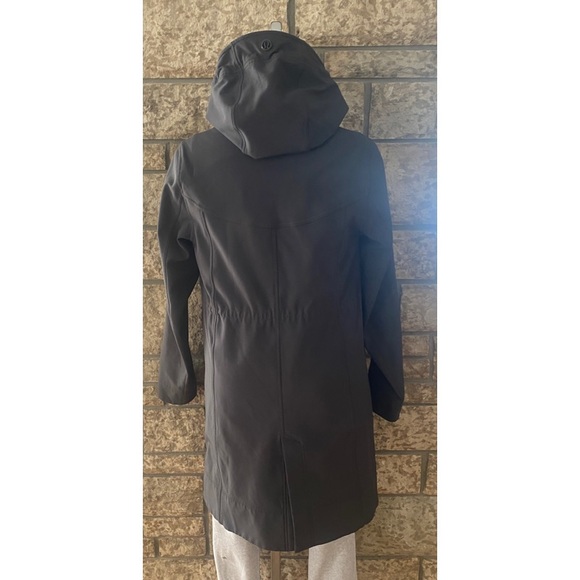 Lululemon Apex Jacket - Picture 2 of 13